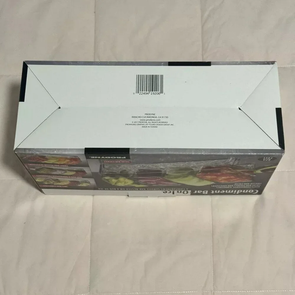 Clear Condiment 4 Compartments Service Bar nested on bed of ICE New in B…